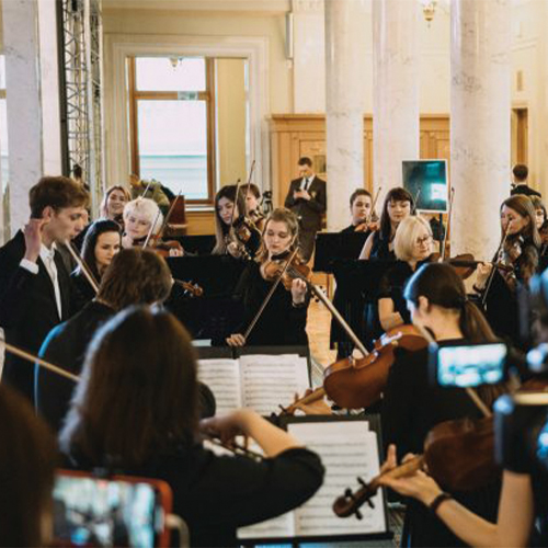 Diapason : Dix orchestres français accueillent des musiciennes ukrainiennes 